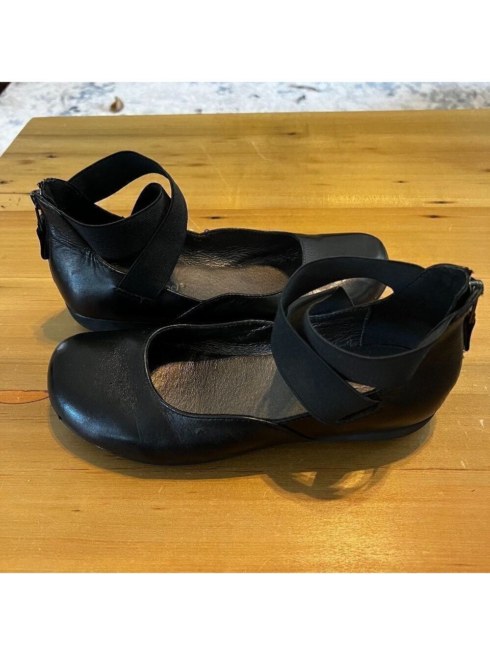 Women's Josef Seibel Black Leather flats, elastic straps & zip back.Size 37 /6.5
